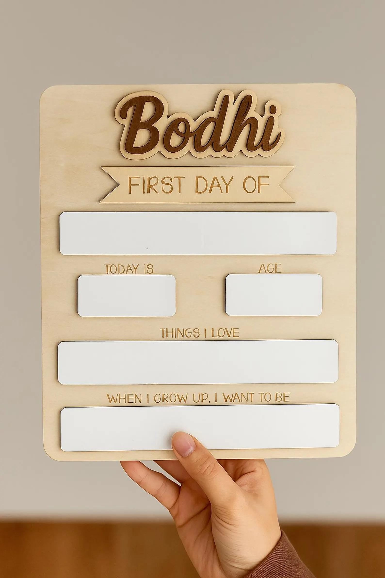 Personalized First Day of School Sign, First Day of School Sign, Back to School Photo Prop, Custom First & Last Day School Dry Erase Board