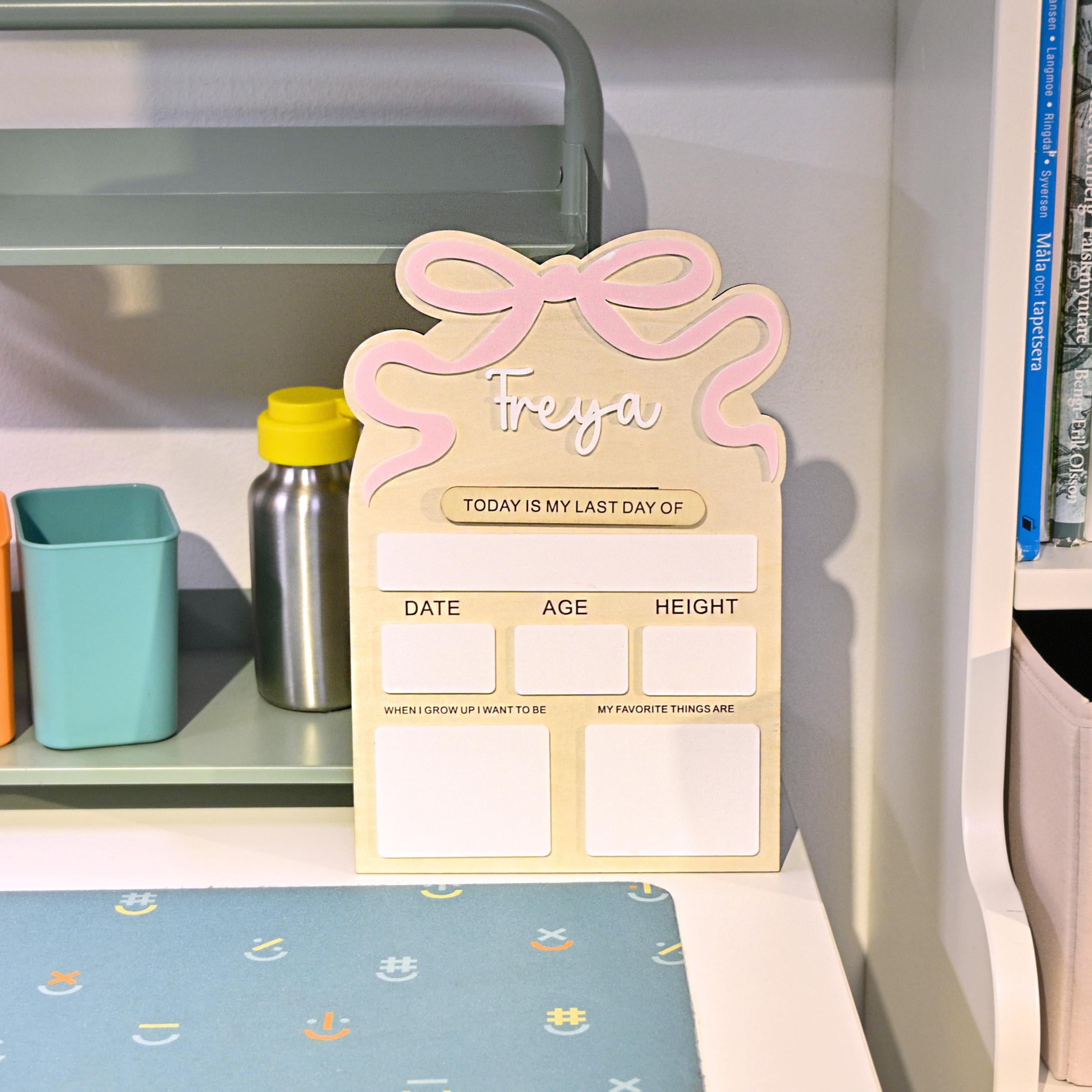 Wooden First Day/Last Day Sign for Kids, Interchangeable Personalized Back to School Sign, 1st Day of Preschool, Pink Bow School Sign